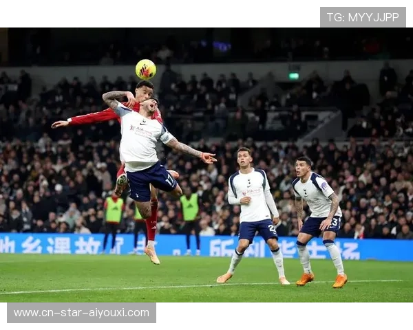 利物浦通过团队防守化解多次危机，展现强大韧性