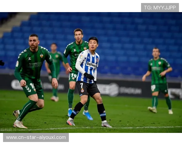 国米中路组合运转流畅:中场之美在绿茵场上的全新解码 国米中路组合运转流畅:中场之美在绿茵场上的全新解码